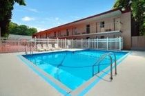Comfort Inn & Suites Pittsburgh Exterior photo